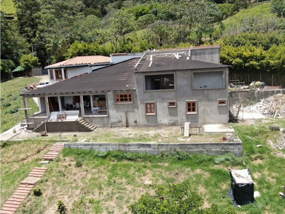 Se vende casa en loma de la Sebastiana envigado — foto 2