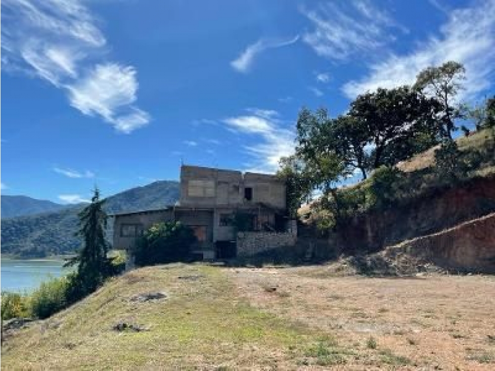 VENTA DE TERRENO CON VISTA AL LAGO EN SAN GASPAR, VALLE DE BRAVO - 2