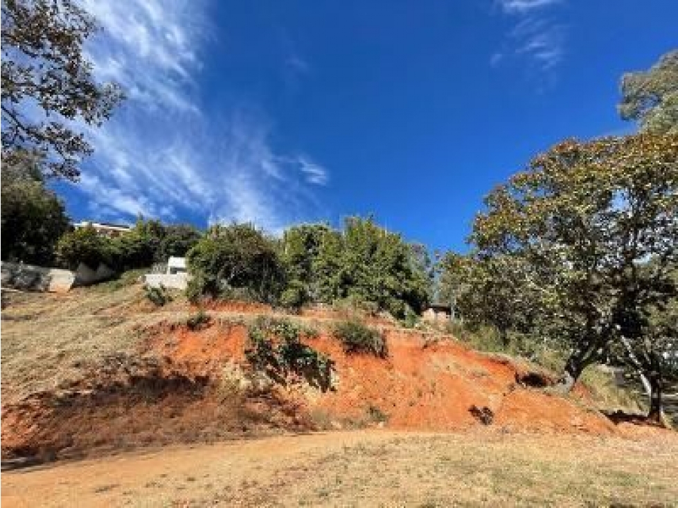 VENTA DE TERRENO CON VISTA AL LAGO EN SAN GASPAR, VALLE DE BRAVO - 3