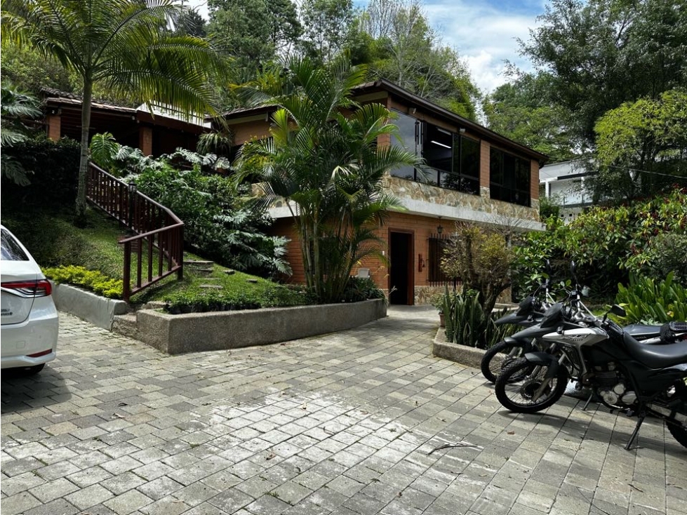 Se vende casa en los balsos el poblado Medellín