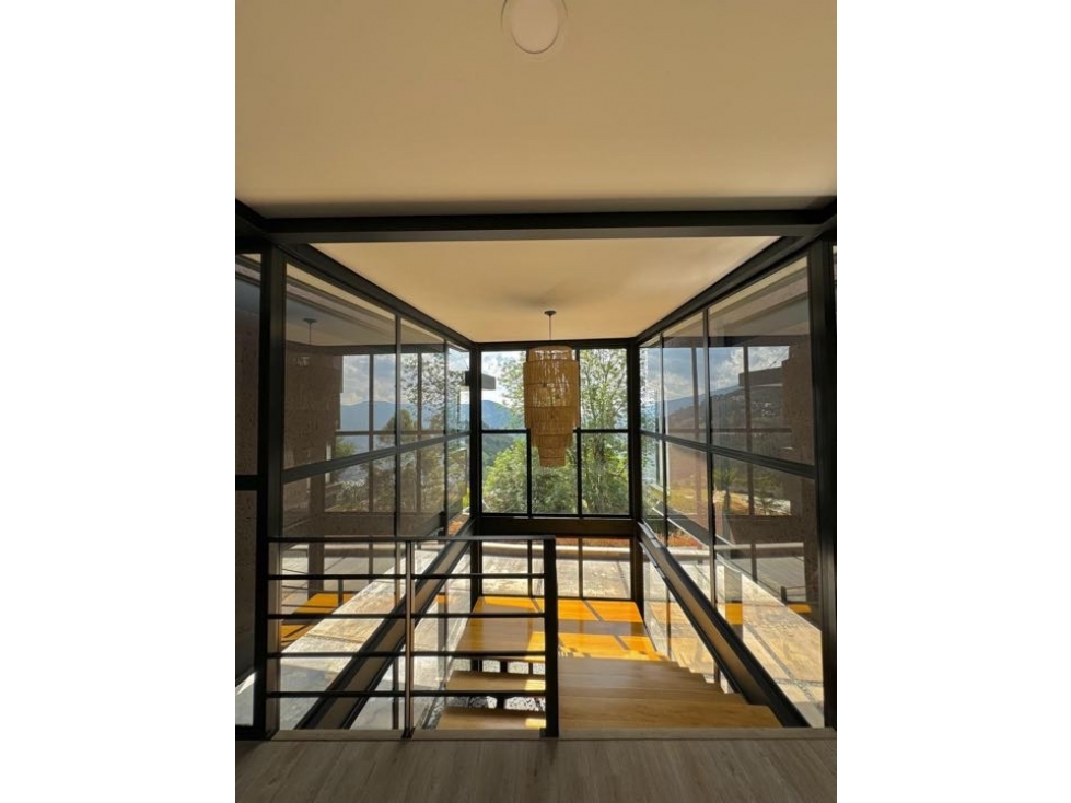 Se vende casa en las palmas el poblado Medellín