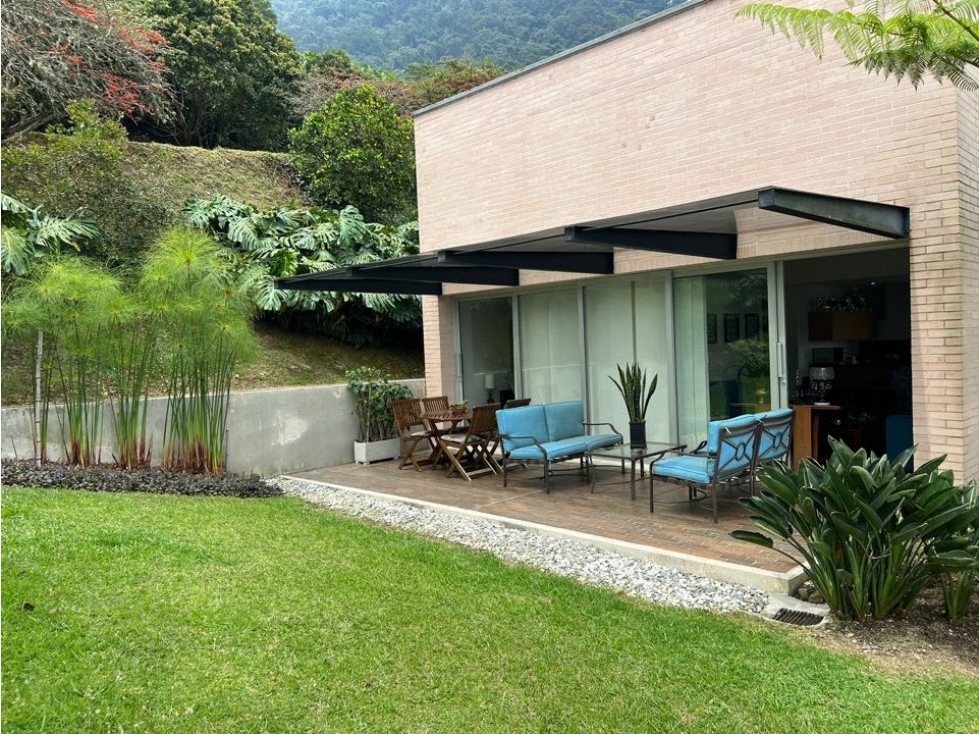 Se vende casa en las palmas el poblado Medellín — foto 2