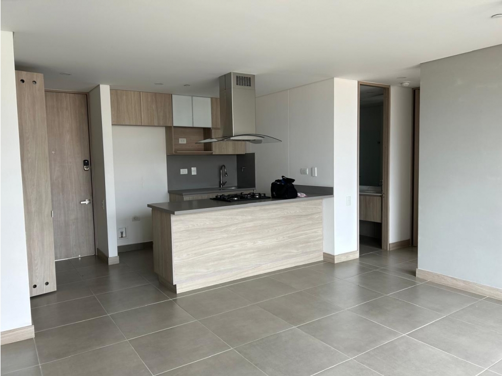 APARTAMENTO EN RENTA PISO ALTO Y CON VISTA NATIVOS CCZ