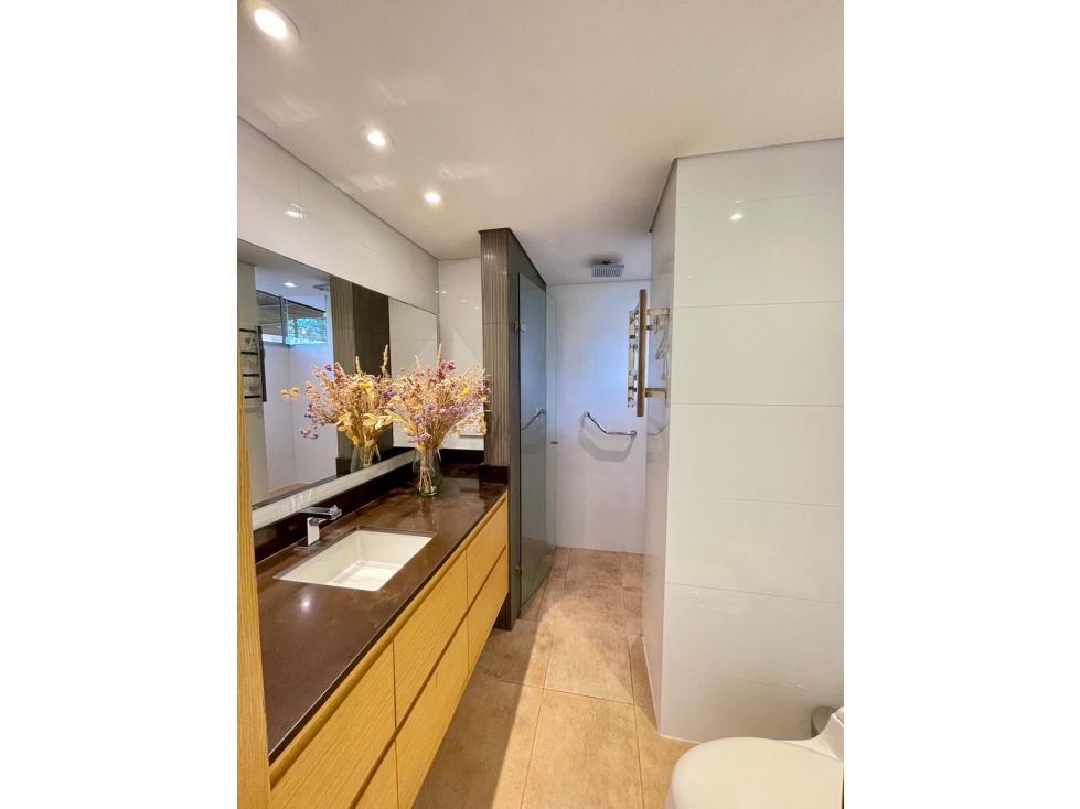 APARTAMENTO AMOBLADO EN ARRIENDO CON TERRAZA EN SAN LUCAS CCZ — foto 4
