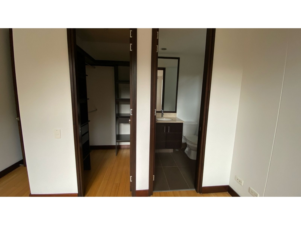 VENTA Y ARRIENDO DE HERMOSO APARTAMENTO EN LA LOMA DEL TESORO CCZ — foto 5