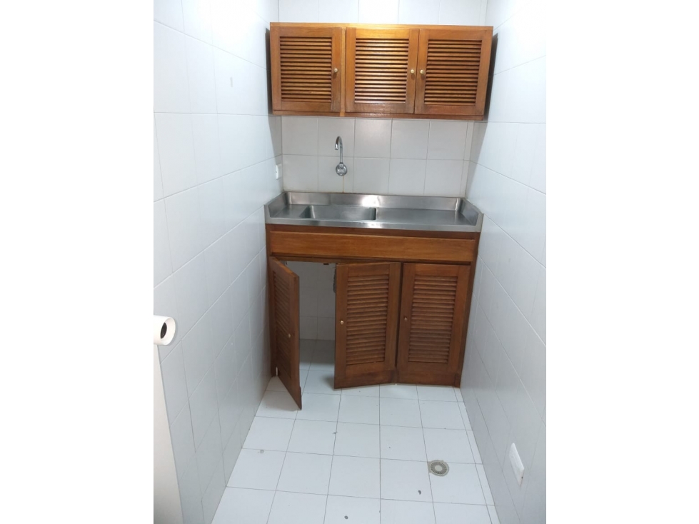 VENTA DE OFICINA CON PRECIO DE OPORTUNIDAD EN MILLA DE ORO — foto 4