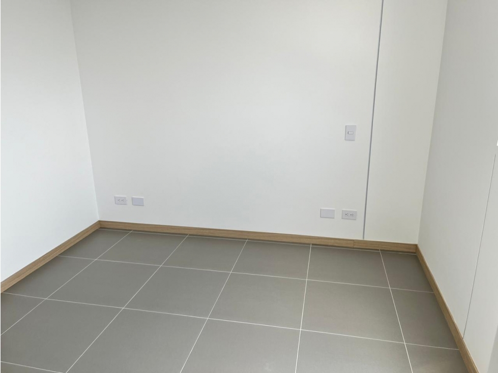 ARRIENDO HERMOSO APARTAMENTO EN URBANITY 2 ESTRENAR CCZ — foto 2