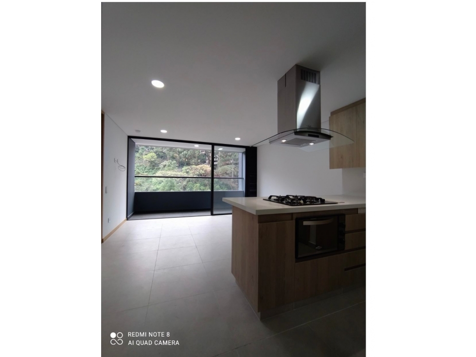 VENTA DE HERMOSO APARTAMENTO EN PALMAS PISO ALTO CCZ — foto 6