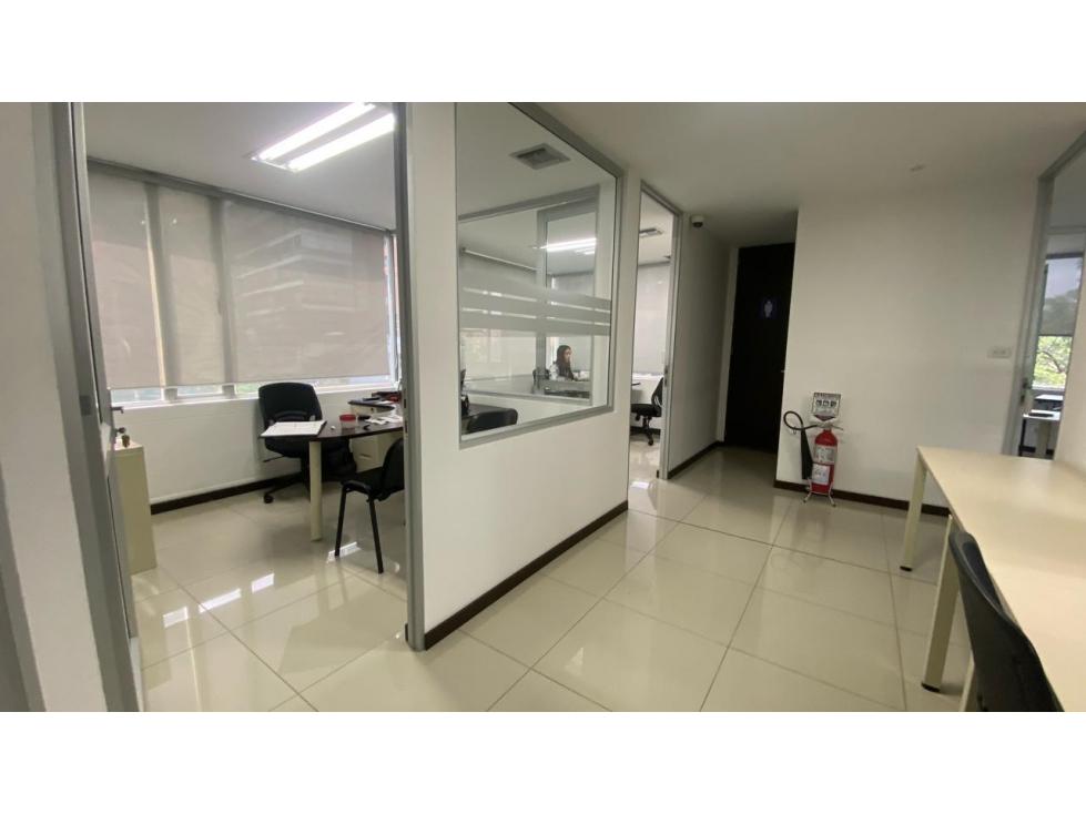 OFICINA EN VENTA PARA TU EMPRESA EN EL POBLADO CCZ — foto 6