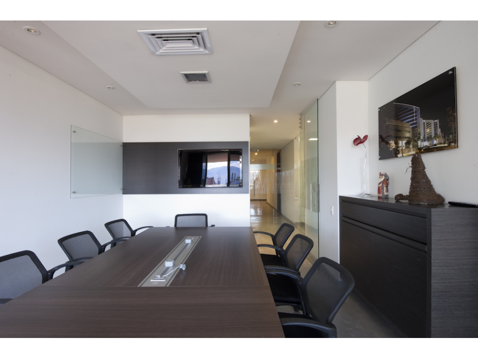 OFICINA EN VENTA Y ARRIENDO EL POBLADO EN PISO ALTO CCZ — foto 4