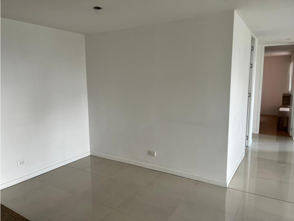 APARTAMENTO PARA RENTA EN ENVIGADO LOMA DEL ESMERALDAL CCZ — foto 2