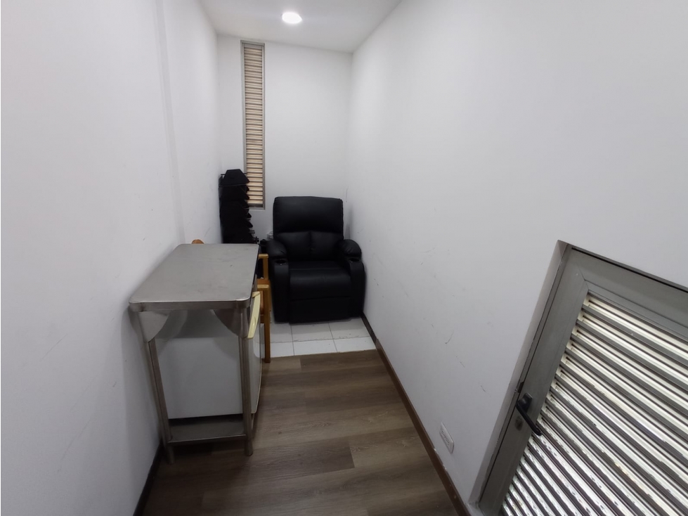 OFICINA PARA LA VENTA RENTANDO EL 0,7% NETO EN PALMAS CCZ — foto 3