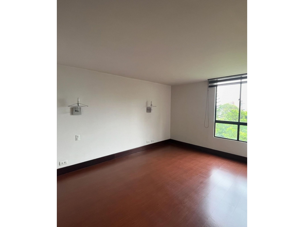 APARTAMENTO EN SITIO TRANQUILO PARA VENTA O RENTA EN PALMAS CCZ — foto 2