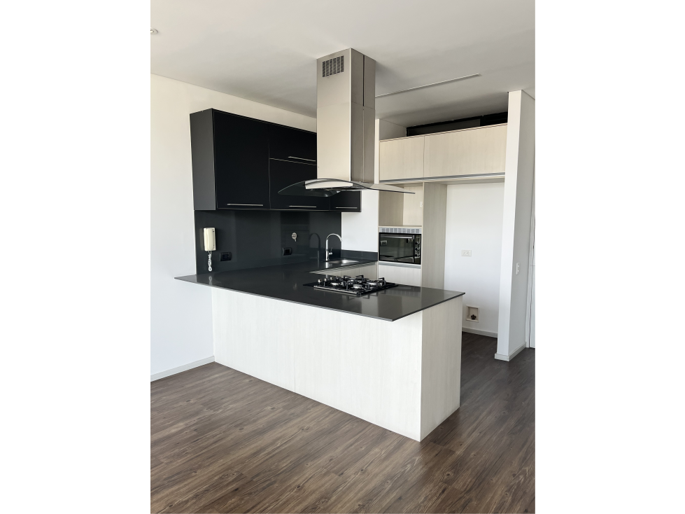 APARTAMENTO HERMOSO EN MILLA DE ORO PARA RENTA EN PISO ALTO CCZ — foto 5