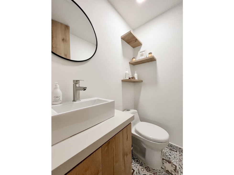 Apartamento 127 m Remodelado Balcón Piscina Poblado, El Tesoro — foto 2