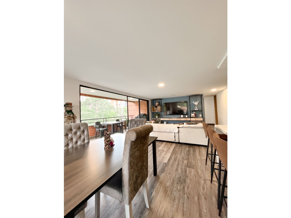 Apartamento 127 m Remodelado Balcón Piscina Poblado, El Tesoro — foto 5