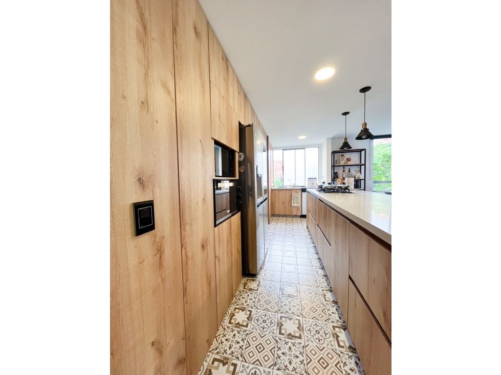 Apartamento 127 m Remodelado Balcón Piscina Poblado, El Tesoro — foto 6