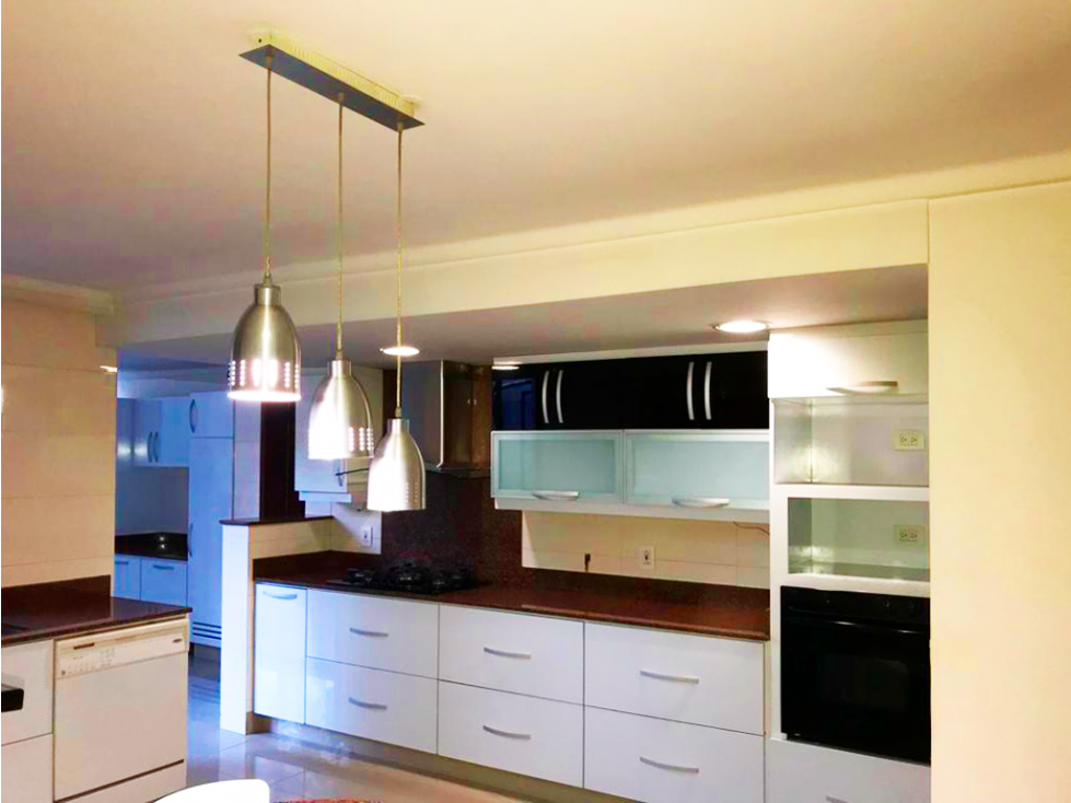 Apartamento en venta 390 m Poblado, Patio Bonito Medellin — foto 2