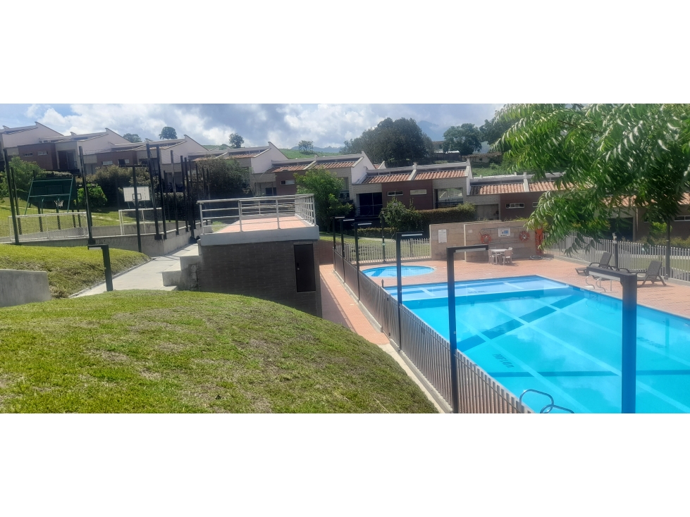 VENTA CASA UNIFAMILIAR EN LA NAVARRA EN BELLO