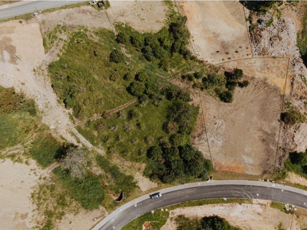 VENTA DE LOTE EN LA CEJA, SECTOR EL YARUMO