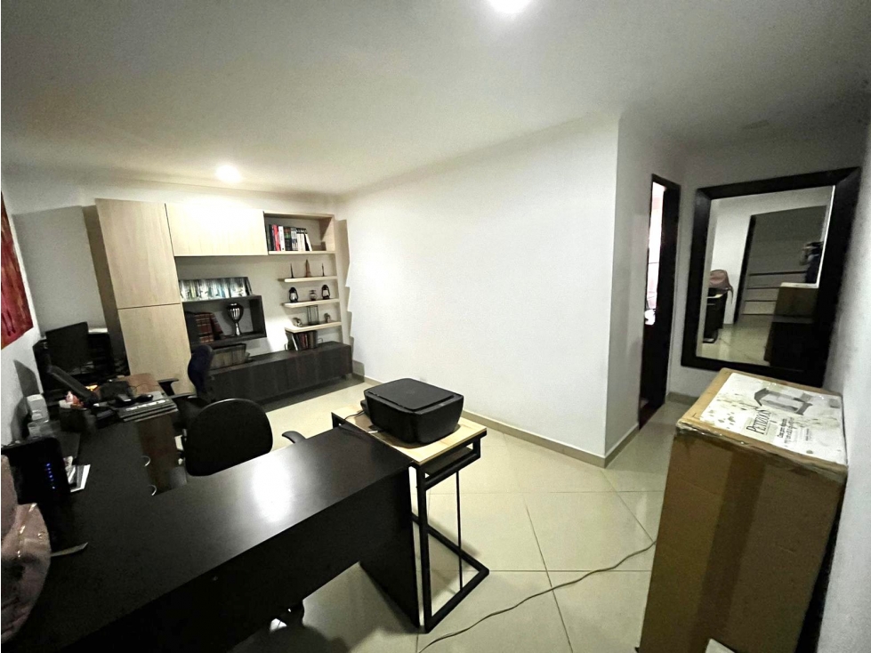 APARTAMENTO DUPLEX EN VENTA EN EL BARRIO LAURELES. — foto 4