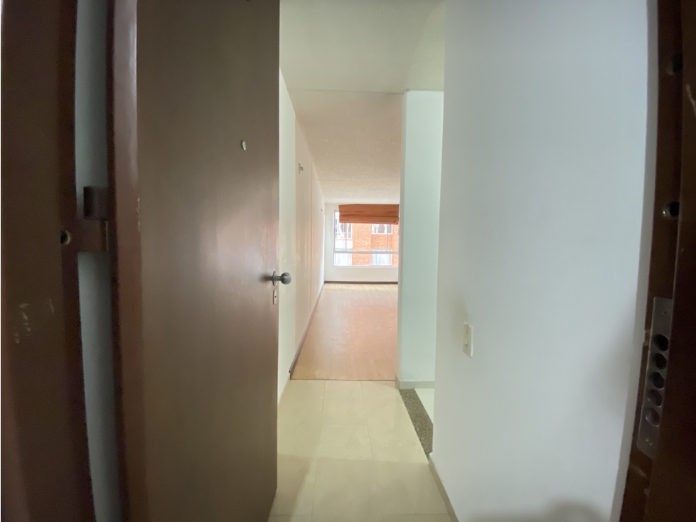 MAZUREN apartamento venta 3H 2 parqueaderos — foto 2