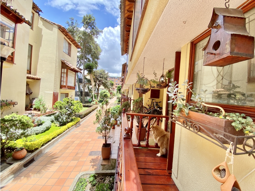 *CALLEJA, CASA EN CONJUNTO CERRADO