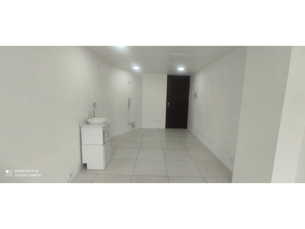 VENDO Y/O ARRIENDO OFICINA O CONSULTORIO- EN EL COUNTRY-MI — foto 4