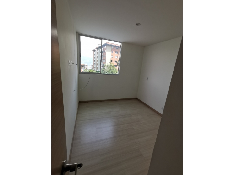 VENTA DE HERMOSO APARTAMENTO EN ENVIGADO — foto 2