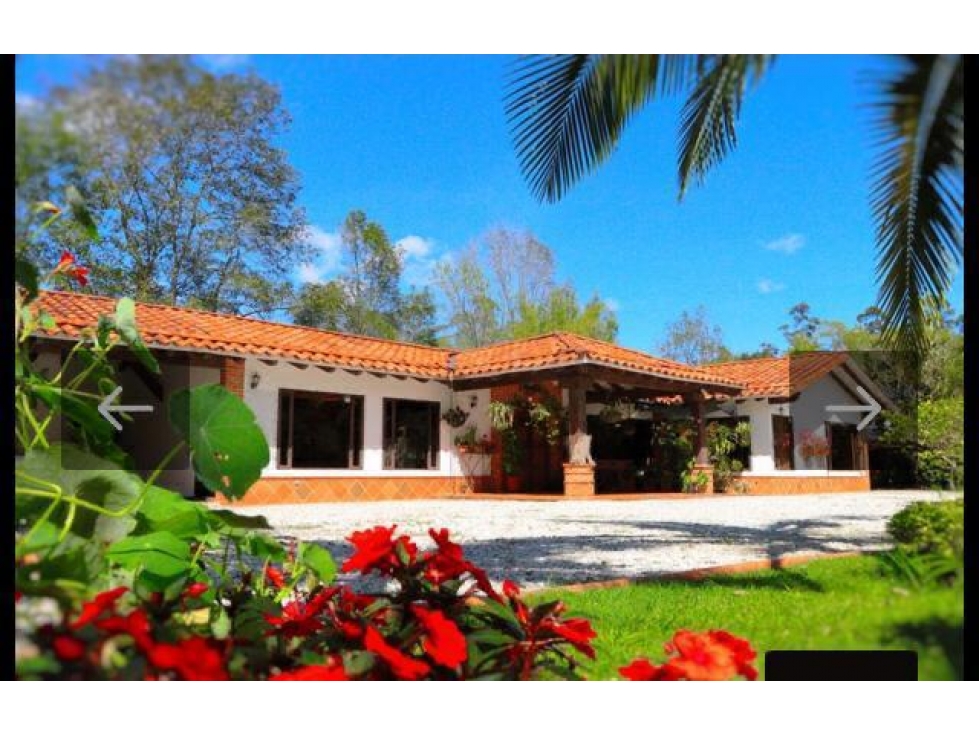 VENTA DE HERMOSA CASA EN LLANOGRANDE DE 1 NIVEL AC