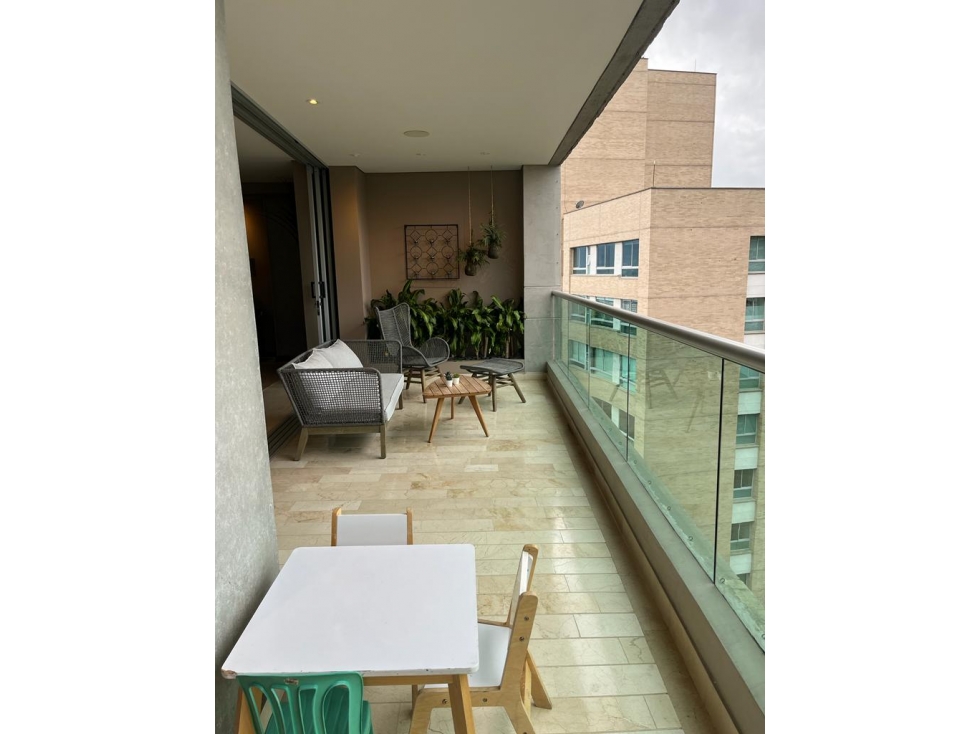 ARRIENDO APARTAMENTO DE REVISTA EN EL POBLADO BALSOS CCZ — foto 3
