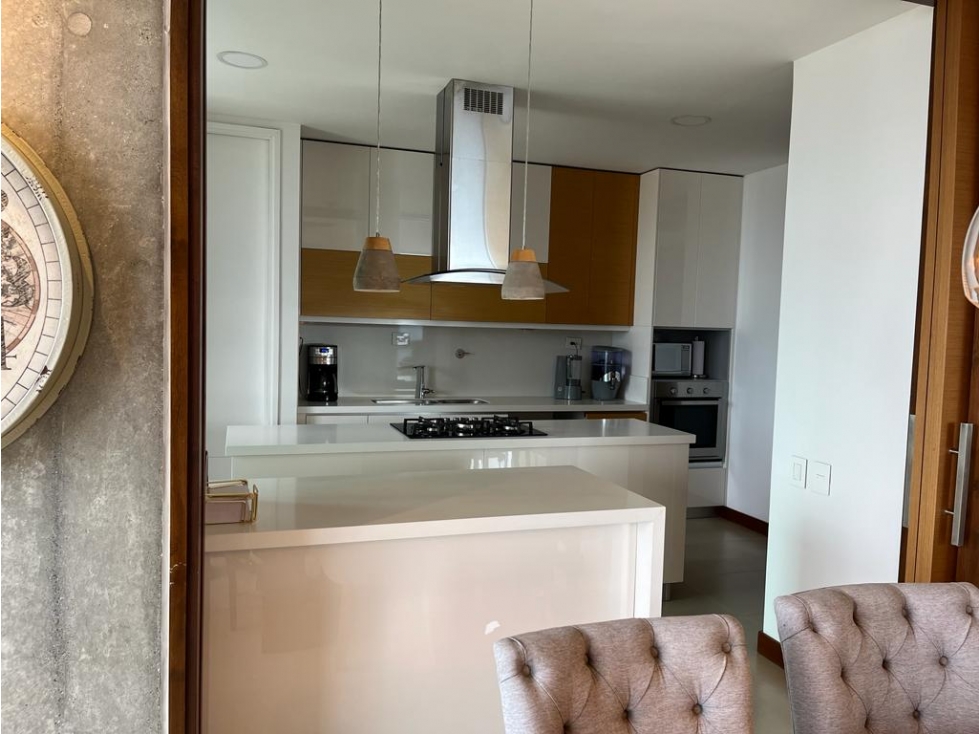 ARRIENDO APARTAMENTO DE REVISTA EN EL POBLADO BALSOS CCZ — foto 5