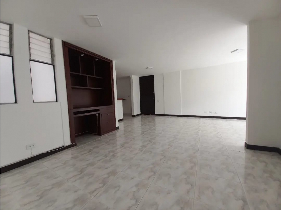 VENTA DE APARTAMENTO EN SITIO ESTRATEGICO CCZ