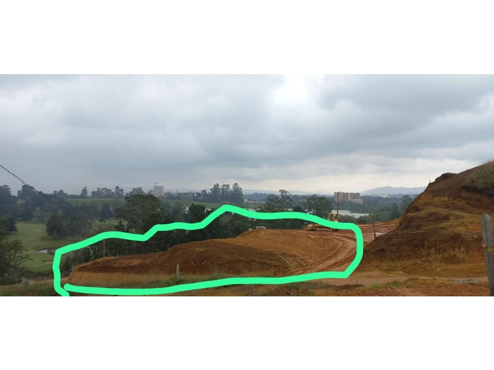 VENTA DE HERMOSO LOTE EN RIONEGRO CON VISTA A CAMPO DE GOLF SRA