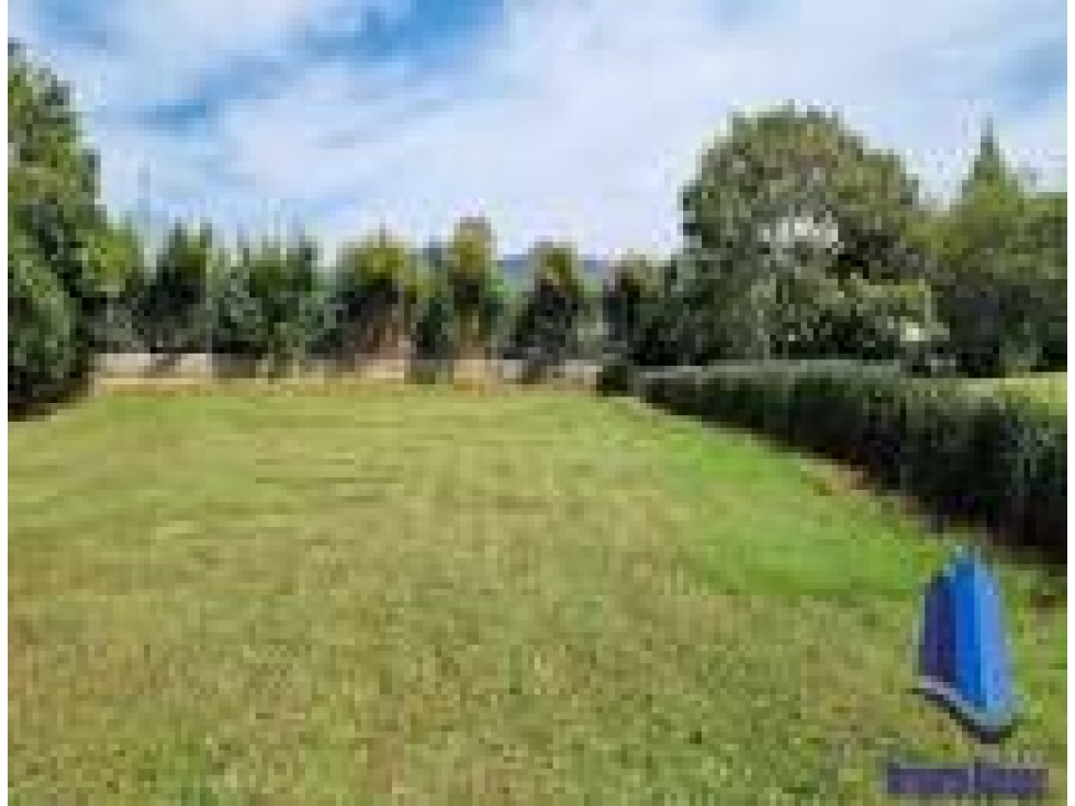 LOTE EN LA CEJA EN VENTA UNIDAD MONTE CAPIRO HERMOSO CCZ