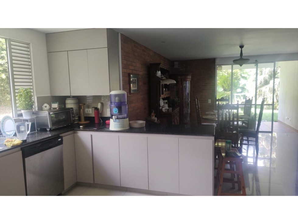 CASA EN VENTA EN EL ESCOBERO DE DOS NIVELES SRA