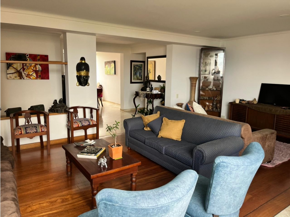 APARTAMENTO PARA ARRIENDO EN BALSOS CON AREAS GENEROSAS CCZ