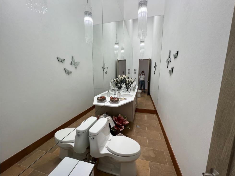 VENTA DE HERMOSA CASA CAMPESTRE EN FIZEBAD CON PISCINA CCZ — foto 4
