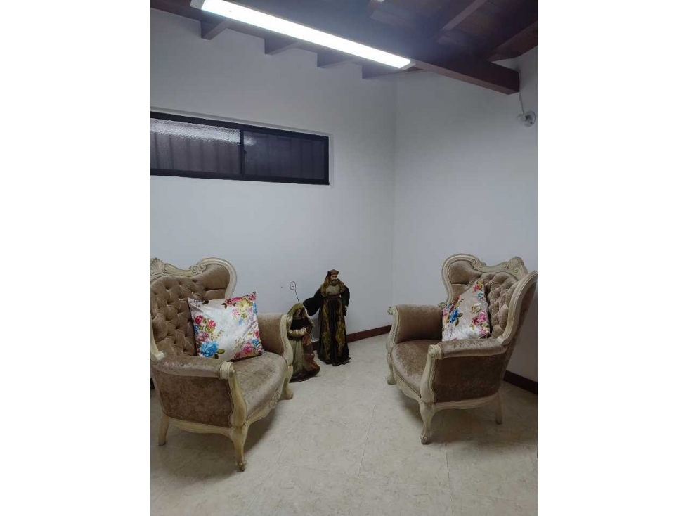 SE VENDE EXCELENTE CASA,CON POTENCIAL PARA DESARROLLAR, MEDIA MIXTURA — foto 6