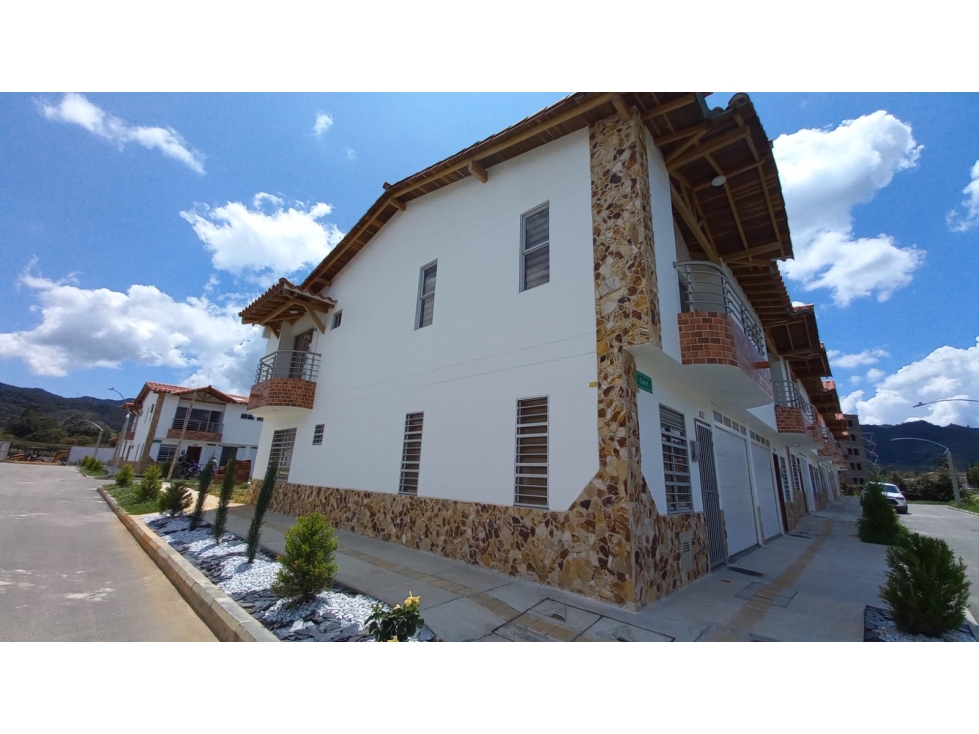CASA EN VENTA EN LA CEJA SECTOR EL TAMBO.