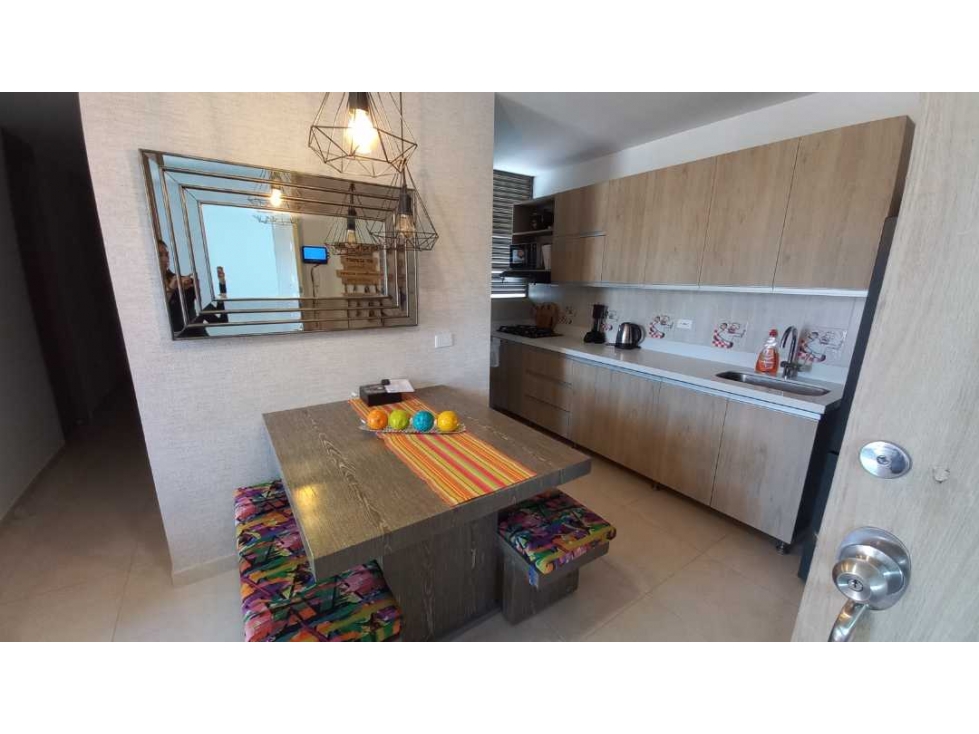 APARTAMENTO DUPLEX AMOBLADO EN VENTA EN GUATAPE - MALECON - 2