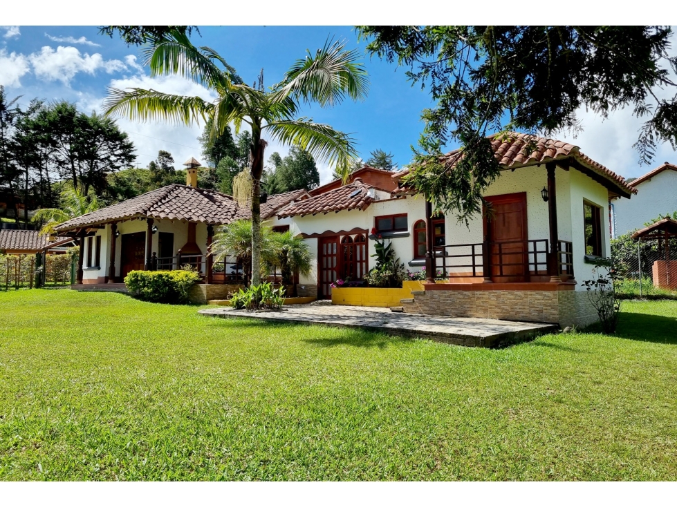 CASA FINCA EN VENTA GUATAPE - 1
