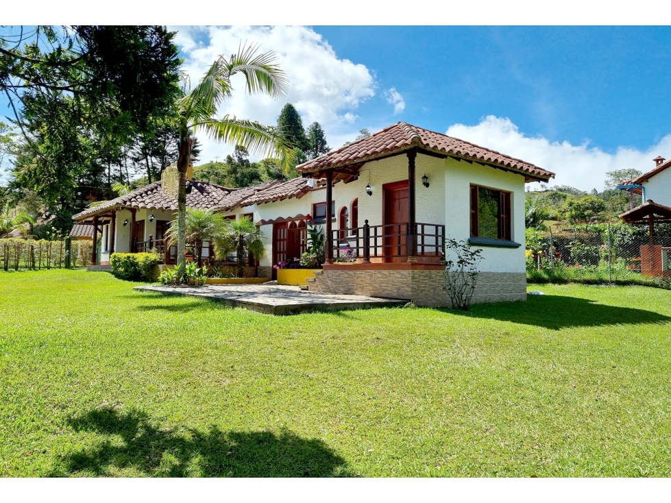 CASA FINCA EN VENTA GUATAPE - 2