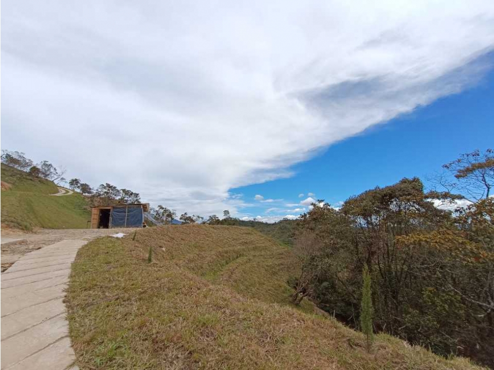LOTE EN VENTA EN PARCELACIÓN GUATAPE - 3