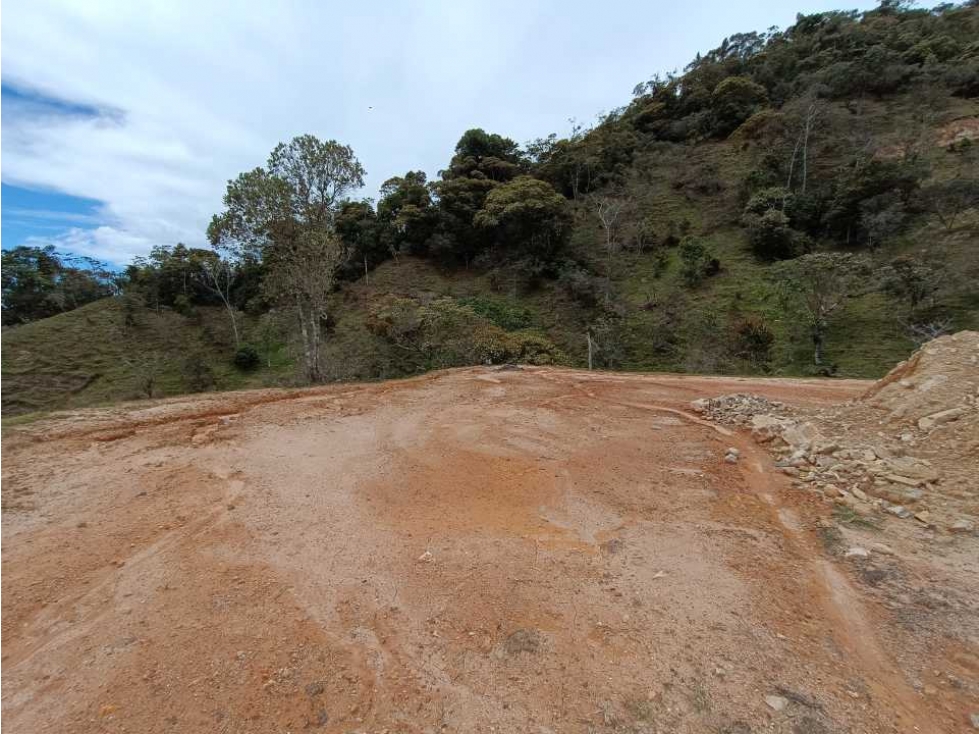 LOTE EN VENTA EN PARCELACIÓN GUATAPE - 5