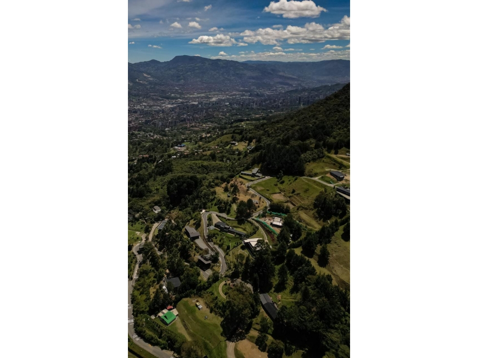 LOTE EN ENVIGADO UNIDAD CERRADA - LOMA EL ESCOBERO — foto 3