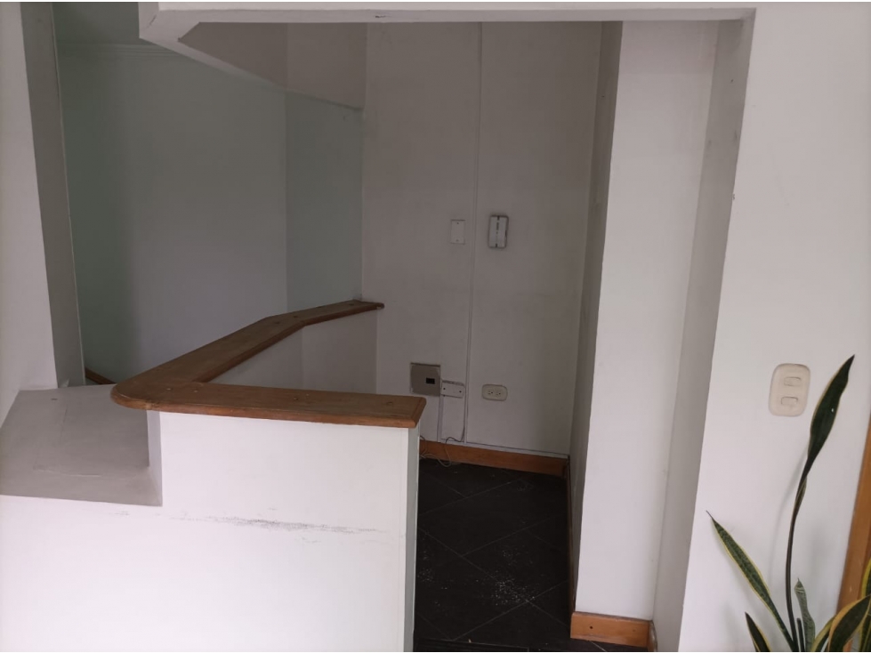 VENTA DE LOCAL COMERCIAL EN ENVIGADO BARRIO EL DORADO - 2