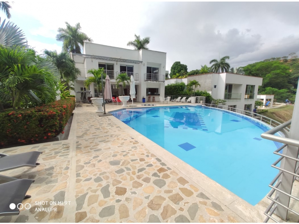 VENTA CASA DE VERANO EN SAN JERÓNIMO, SECTOR EL HATO