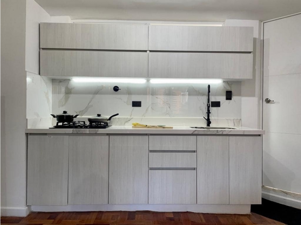 VENTA APARTAMENTO EN AVENIDA EL POBLADO — foto 3