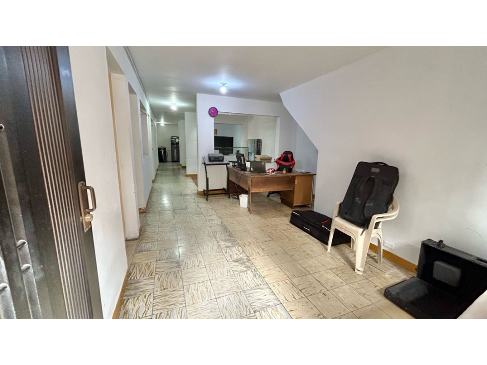 Vendo Edificio de 3 niveles, ideal para hotel u oficinas - 2
